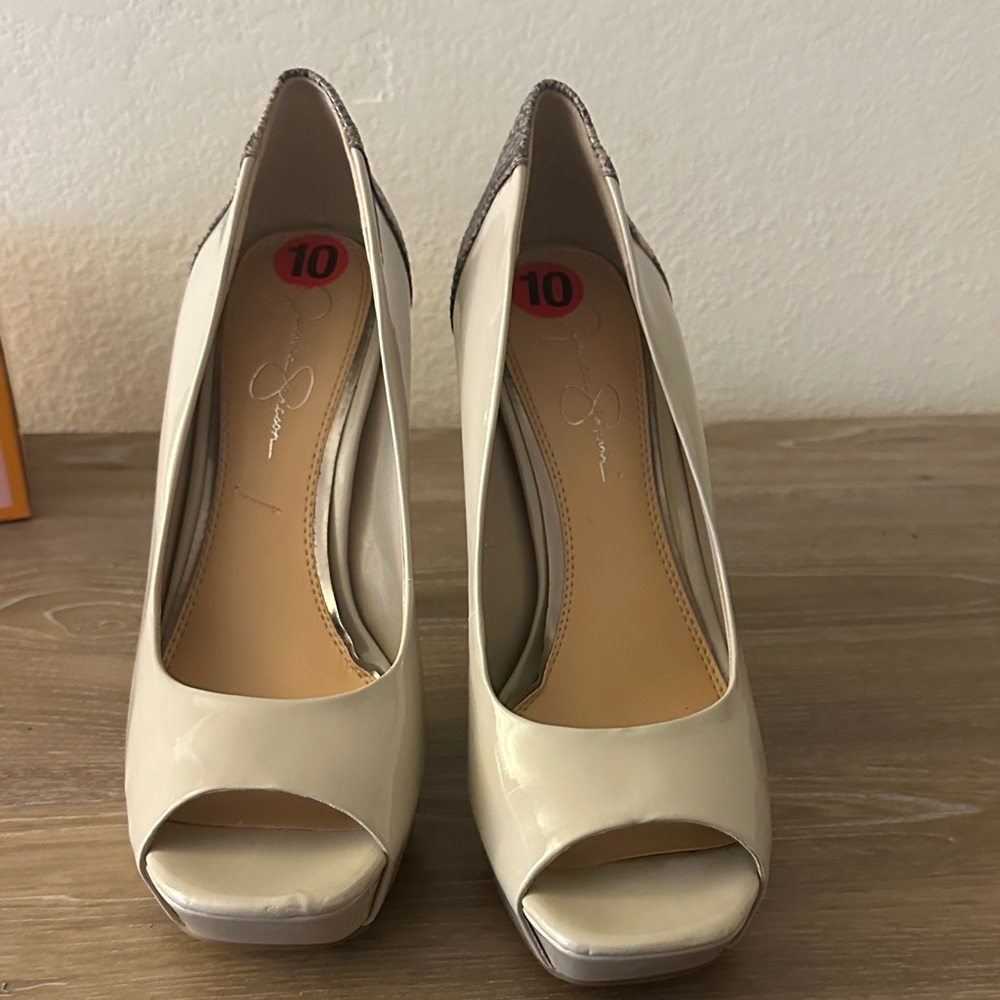 Jessica Simpson Cream Peep-Toe Heels